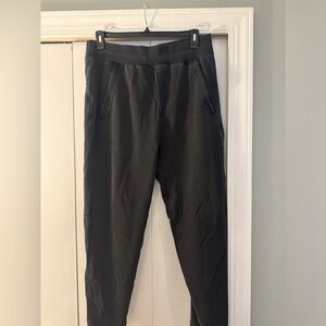 Lululemon black joggers